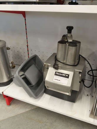 Овощерезка Robot Coupe CL50 с протиркой Овощерезка Robot Coupe CL50 с протиркой